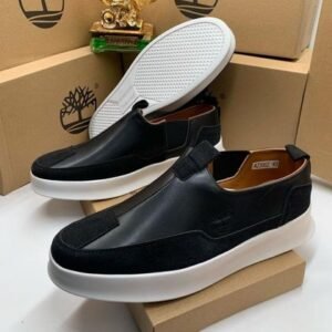 Canvas shoes